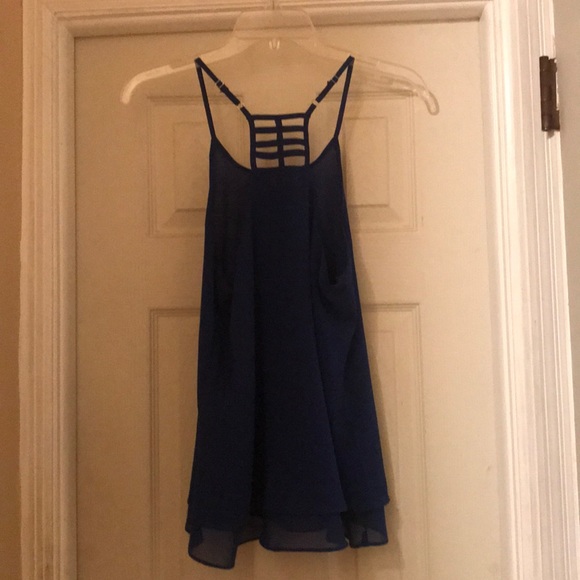 Blue Tank - Picture 3 of 4